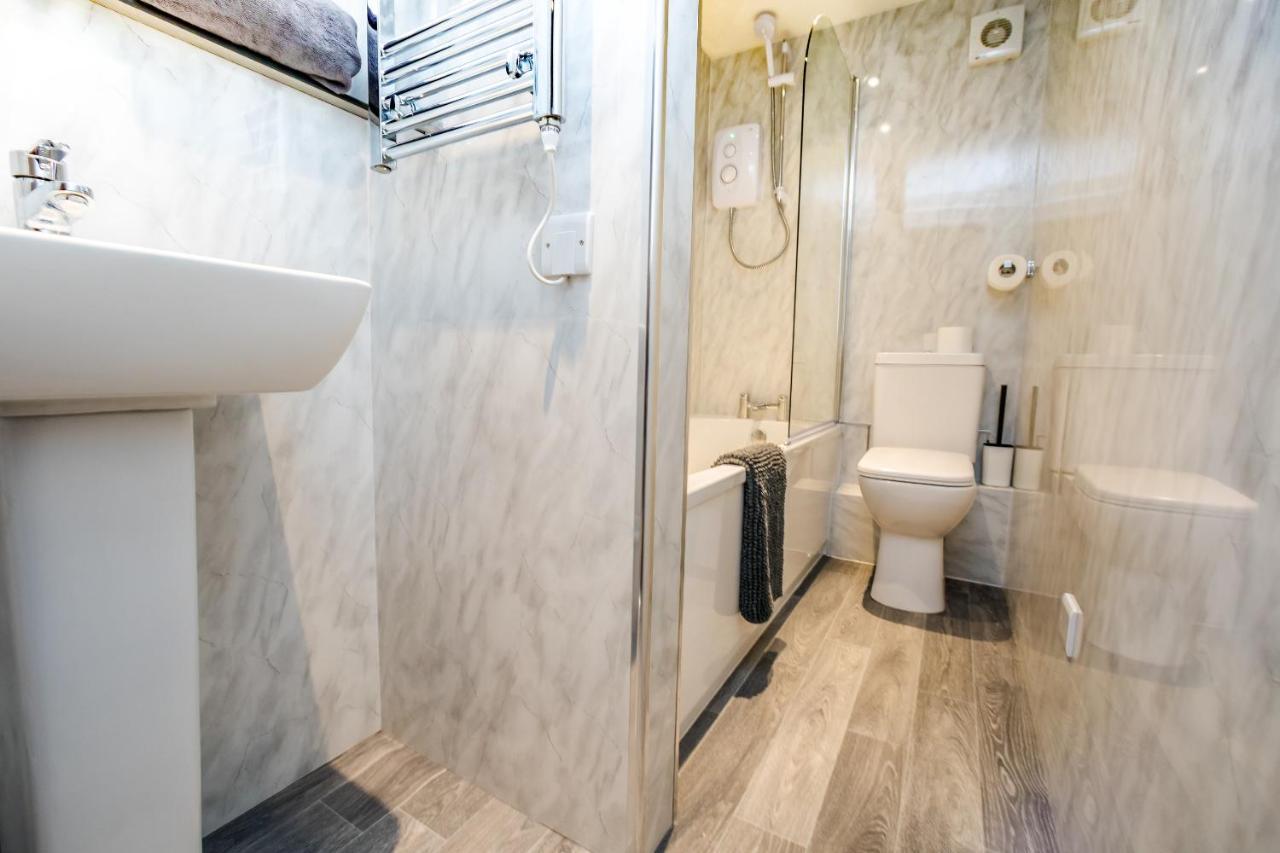 Greenhead Central Huddersfield Esterno foto