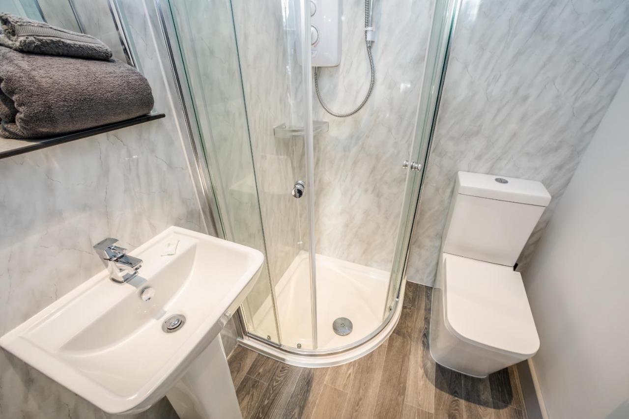 Greenhead Central Huddersfield Esterno foto