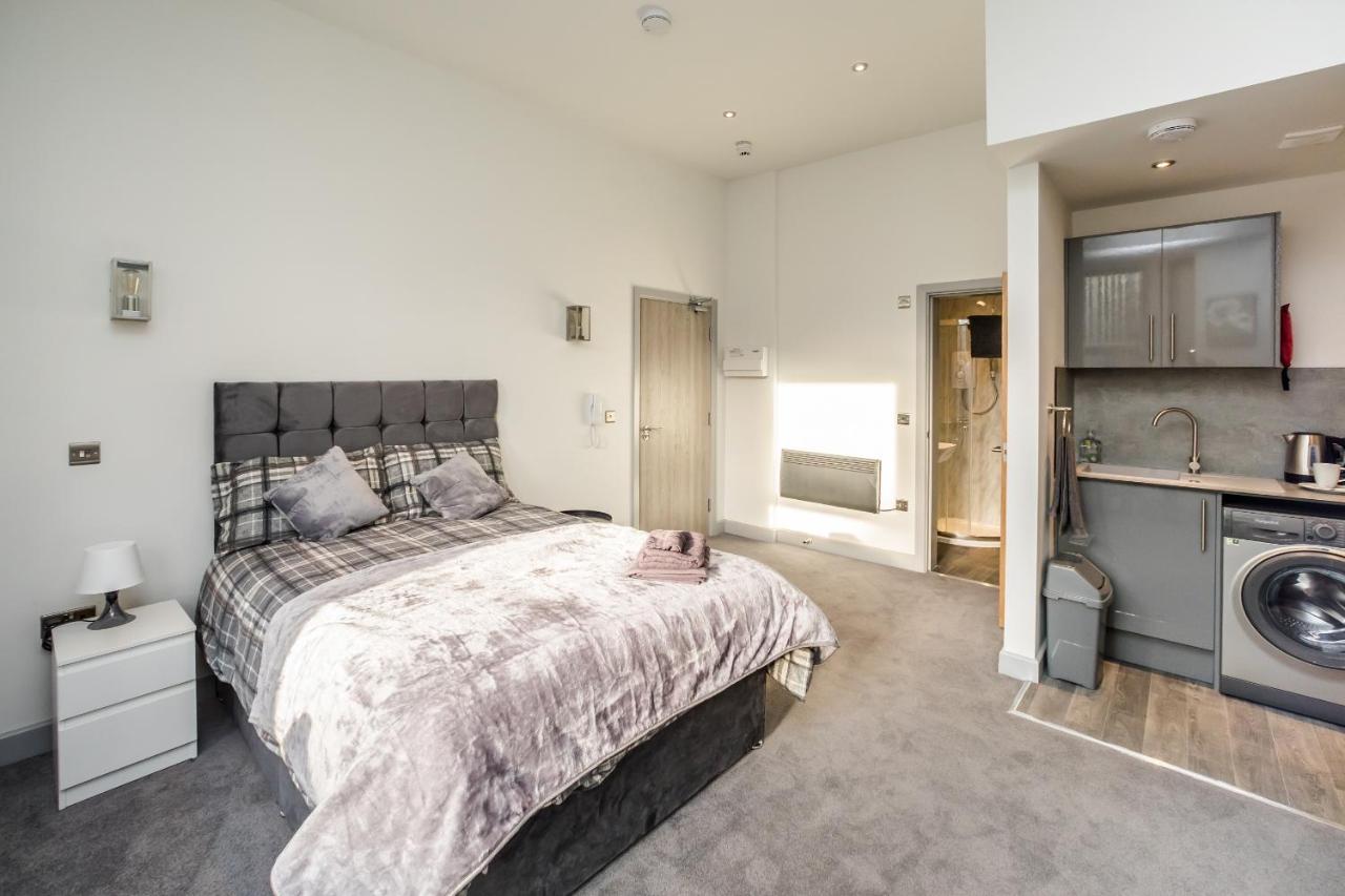 Greenhead Central Huddersfield Esterno foto