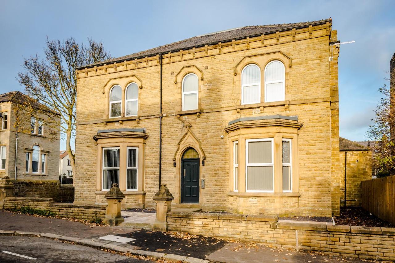 Greenhead Central Huddersfield Esterno foto
